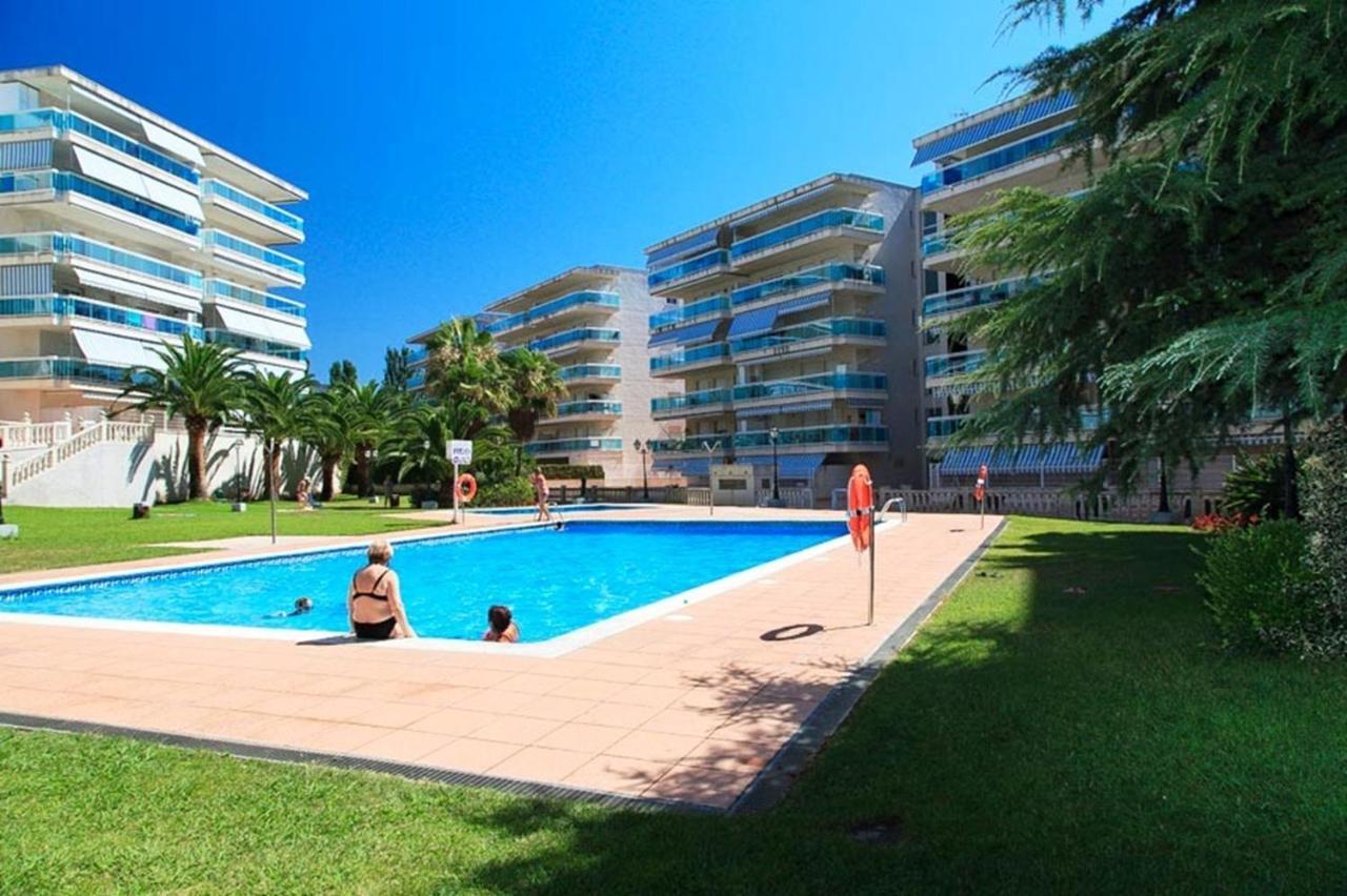 Uhc Village Park Apartments Салоу Экстерьер фото